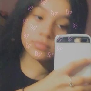 Meet your Posher, Crystal